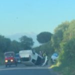 FALCIANO – Incidente sulla provinciale per Mondragone, auto ribaltata: 62enne in ospedale