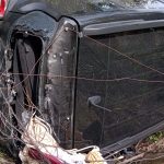 MONDRAGONE – Jeep Renegade fuori strada all’Incaldana: auto distrutta – FOTO
